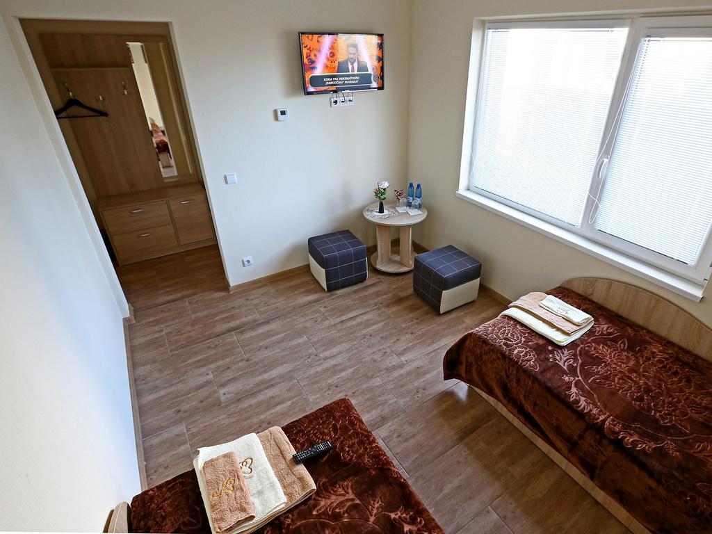 Juro Guest House Siauliai  Bagian luar foto